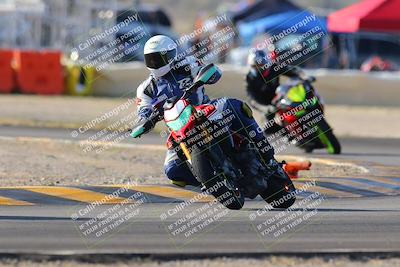 media/Dec-18-2022-SoCal Trackdays (Sun) [[8099a50955]]/Turn 2 (950am)/